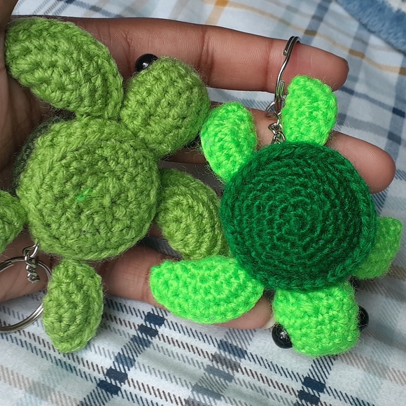 Handmade crochet turtles - Picture 3 of 4